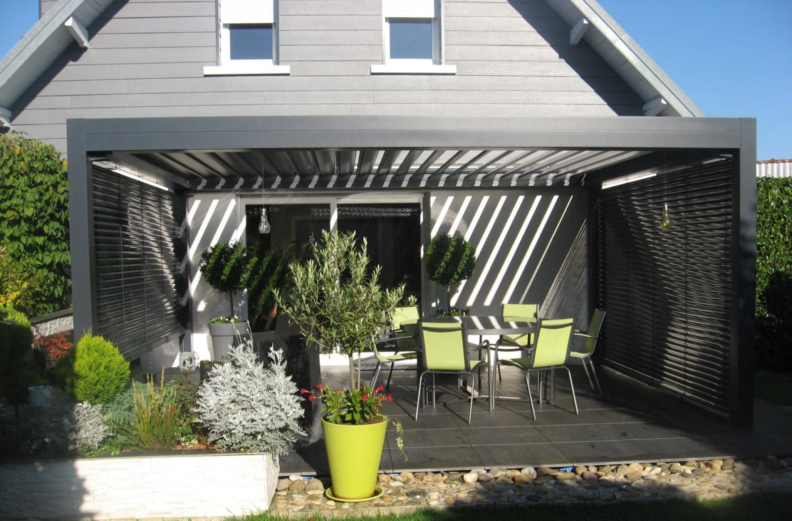 Pergola bioclimatique à lames rétractables et orientables - Weisz Pergola bioclimatique à lames rétractables et orientables - Weisz