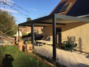 Installation d'une pergola à Forges les Bains 91 Essonne _Weisz.jpg Installation d'une pergola à Forges les Bains 91 Essonne _Weisz.jpg