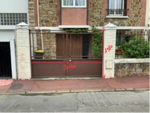 Ancien portail à renover sur Châtillon (92) - Ancien portail à renover sur Châtillon (92) -