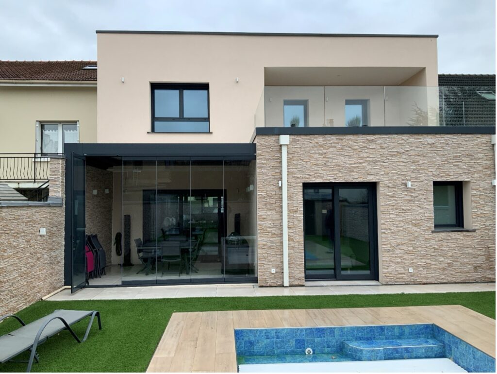 Installation pergola bioclimatique sur terrasse - Morangis - Essonne