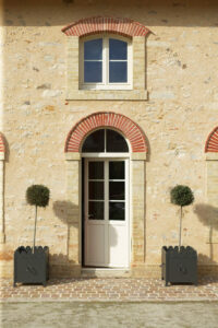 porte d'entrée cintrée